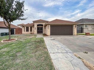 211 Royal Oaks St, Laredo, TX 78043