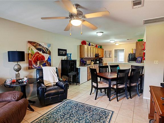 4th image of 901/907 W Birge St
