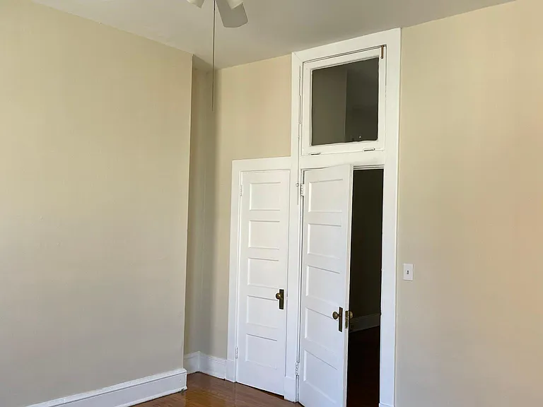 9 W Chase St — Photo 19