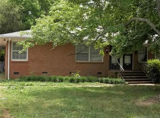 3738 Rosehaven Dr, Charlotte, NC 28205
