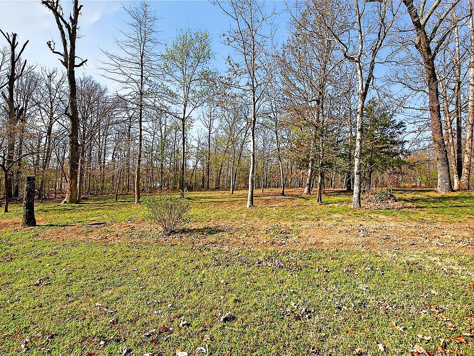 2nd image of Eyemouth Dr #5