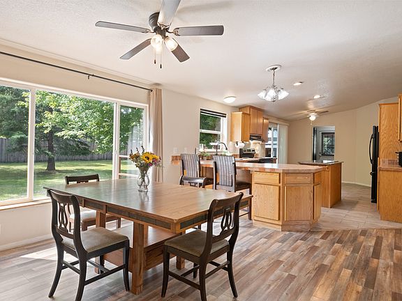 4th image of 57 Pioneer Ln