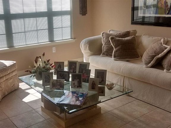 3rd image of 661 Chancery Ln #50