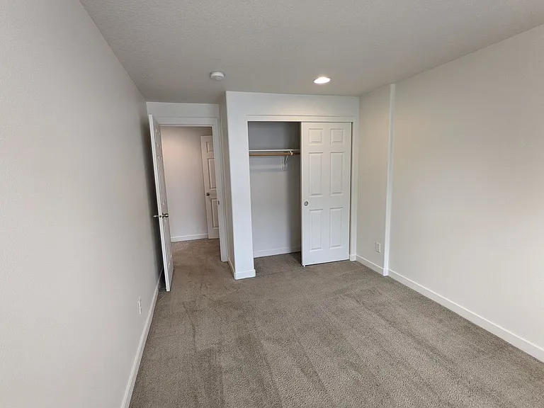 Halsey East Townhomes — Photo 160
