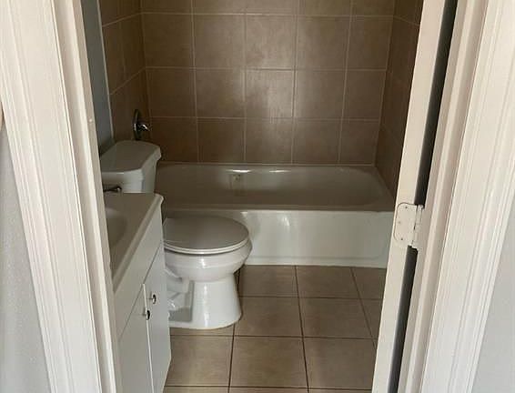 4th image of 8507 Lockwood Dr