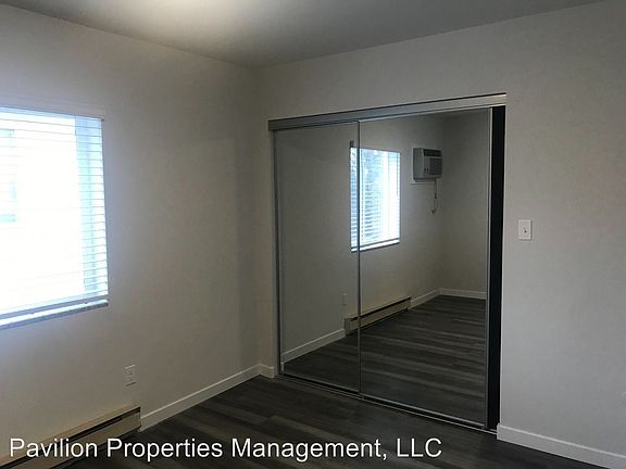 5th image of 519 N Lincoln St APT 1