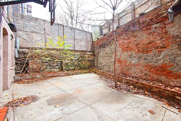 Rented by Miron Properties | media 4