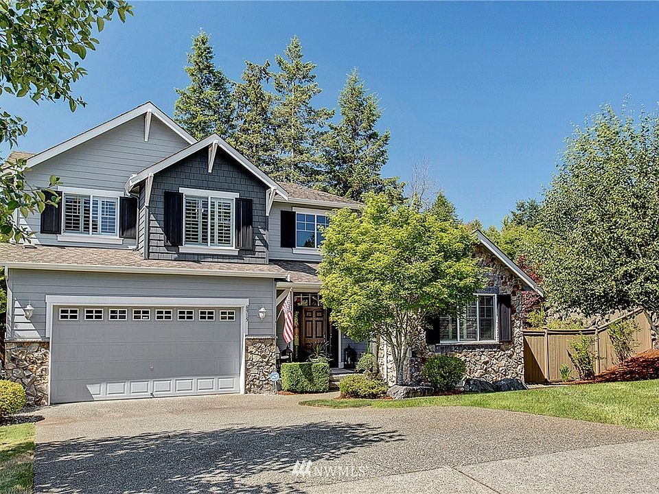 Completely updated luxury Murray Franklyn built home with an effortless balance of beauty and style.