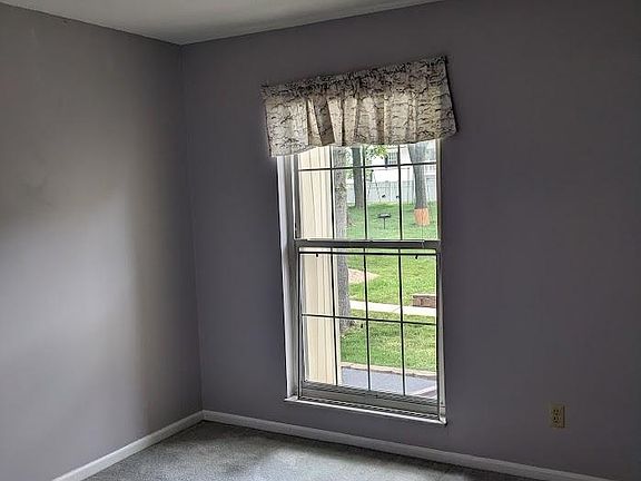 4th image of 4355 Chateau De Ville Dr