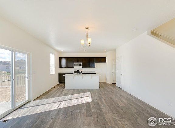 3rd image of 1690 Whitely Dr