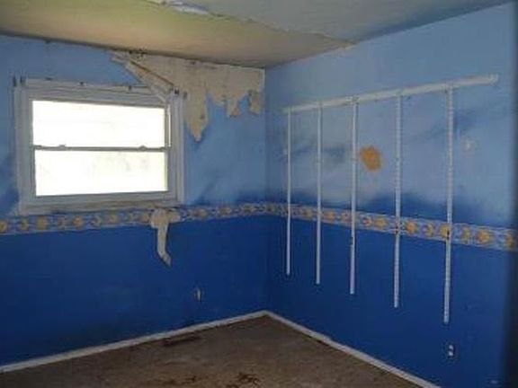 5th image of 1056 Ramsey Dr