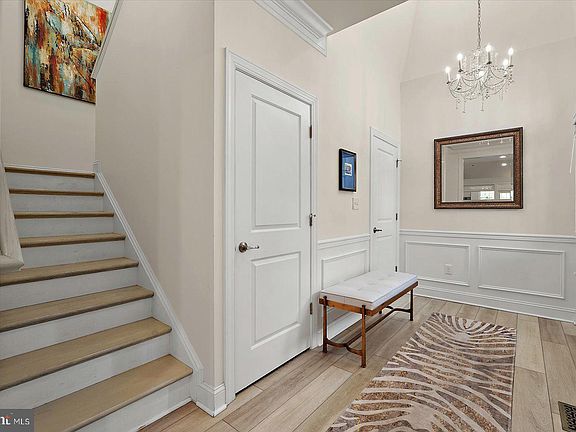 2nd image of 920 Moorings Cir #6