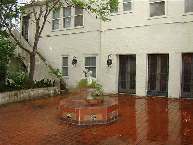 2nd image of 102 Primrose Pl