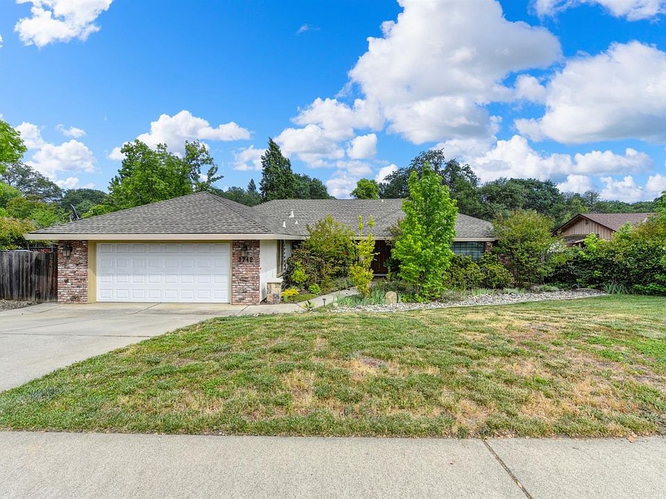 1st image of 3742 Sweetwater Dr