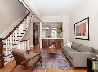 8 W Hamilton Pl, Jersey City, NJ 07302