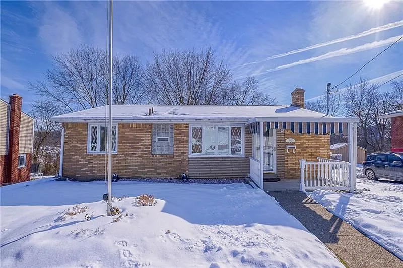 1006 Ellen Dr photo 1