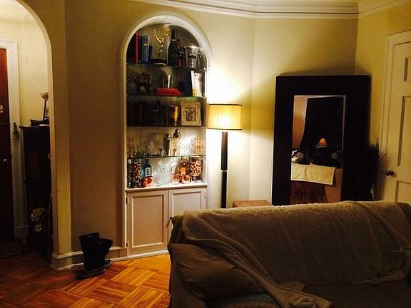 2nd image of 2052 N Lincoln Park W APT 914