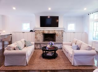 105 Pond St, Osterville, MA 02655