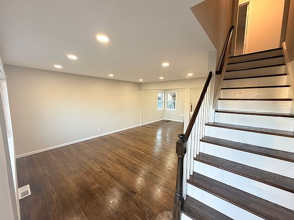 3rd image of 104 Chaffee Ave