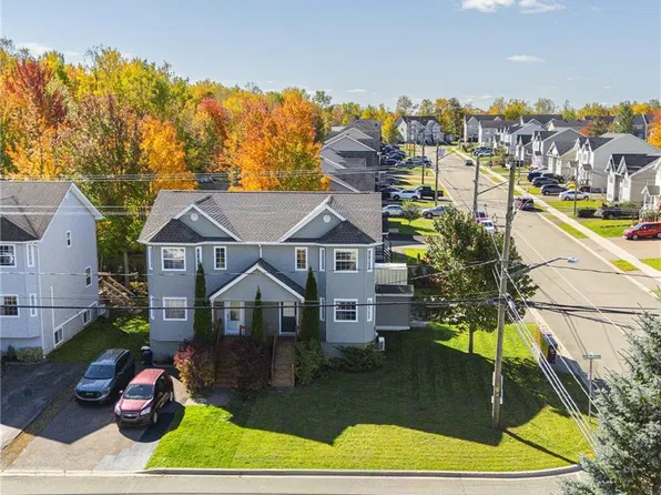218 Glencairn Dr, Moncton, NB E1G 5N8