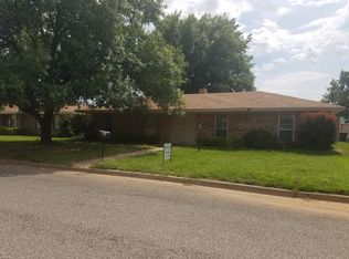 2902 Tolar St, Vernon, TX 76384