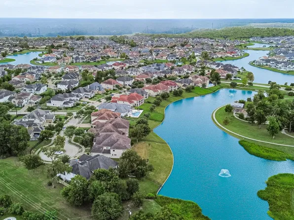 5306 Abington Creek Ln, Sugar Land, TX 77479