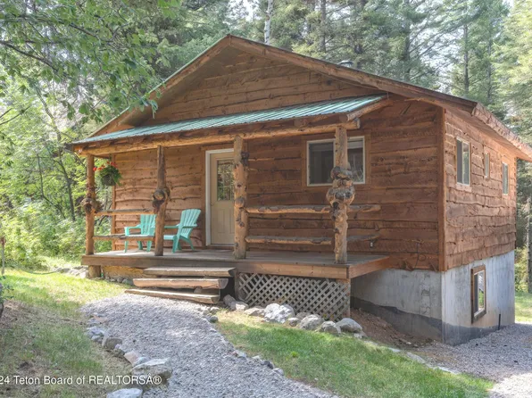 491 Redwood Rd, Star Valley Ranch, WY 83127