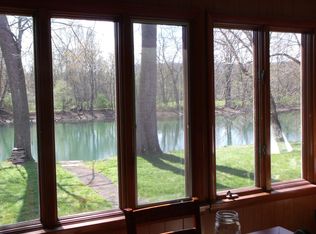 190 Cottage Ln, Mill Hall, PA 17751