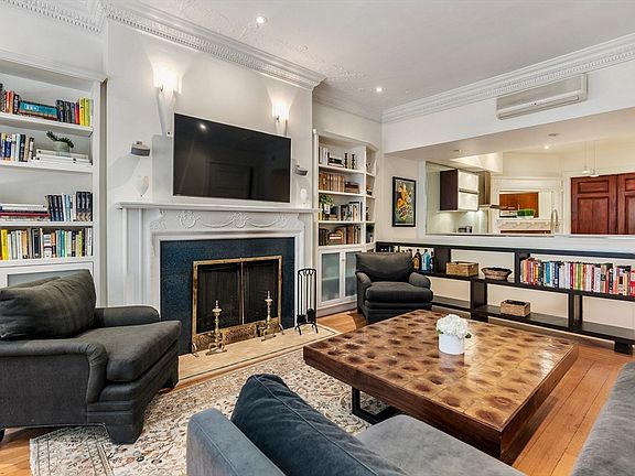 3rd image of 37 Bay State Rd APT 3