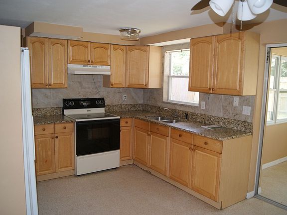 2nd image of 4818 Longwood Ave