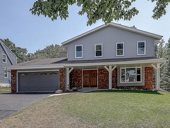 4th image of 2755 Minot Ln