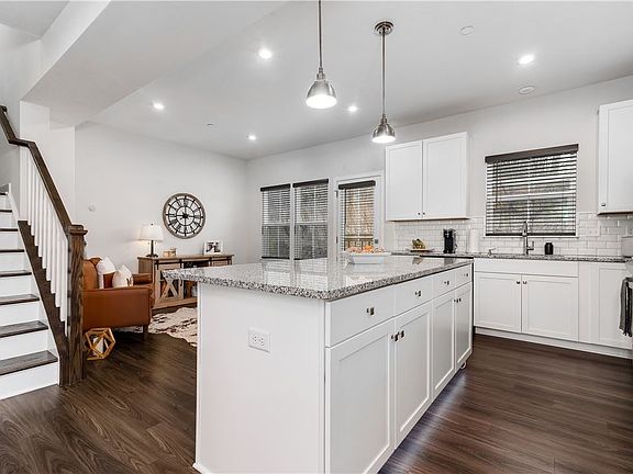 4th image of 155 Moyer Hill Dr