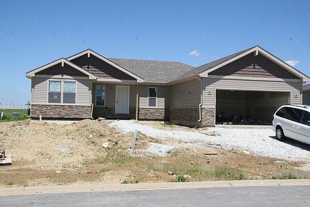 1st image of 1717 Samantha Ln