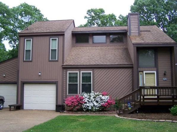 1769 Tuckahoe St, Gloucester Point, VA 23062