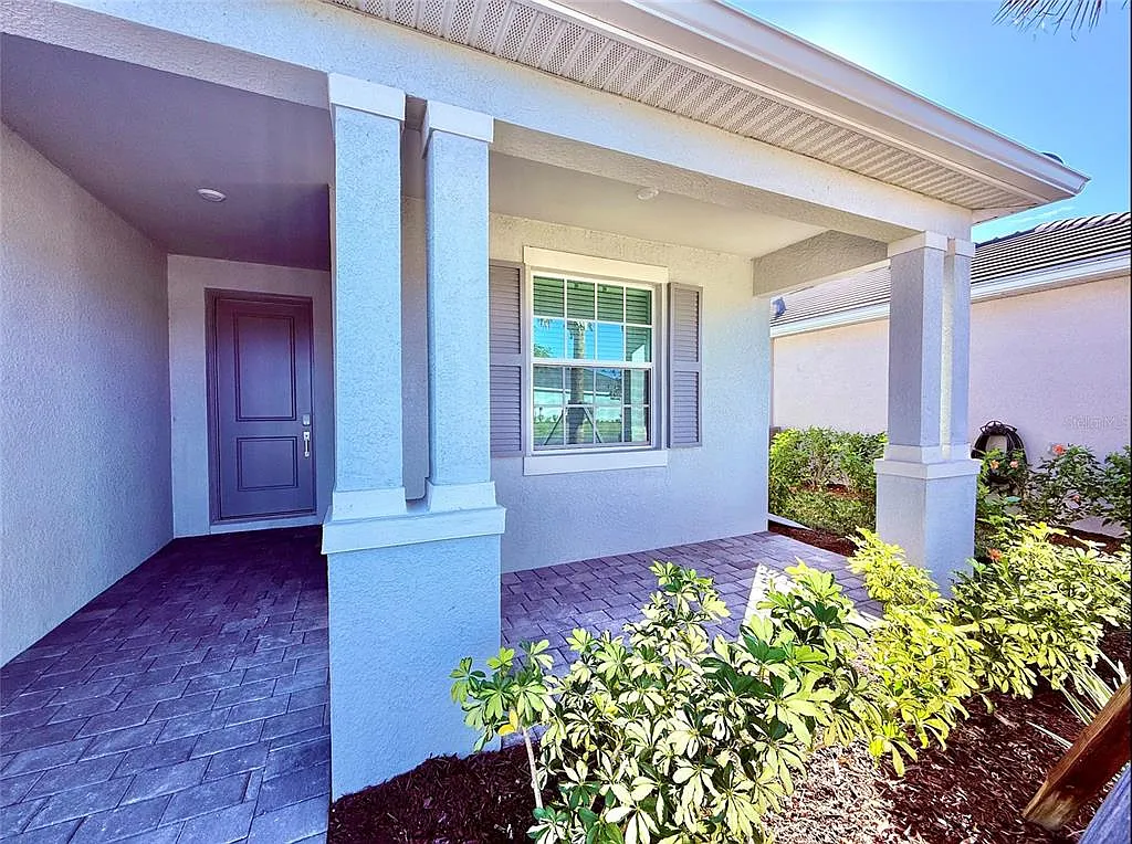 3 bed, 3.0 bath, 1855 sqft, $2,700 — Photo 3
