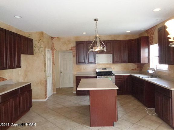 2nd image of 2498 Horseshoe Dr