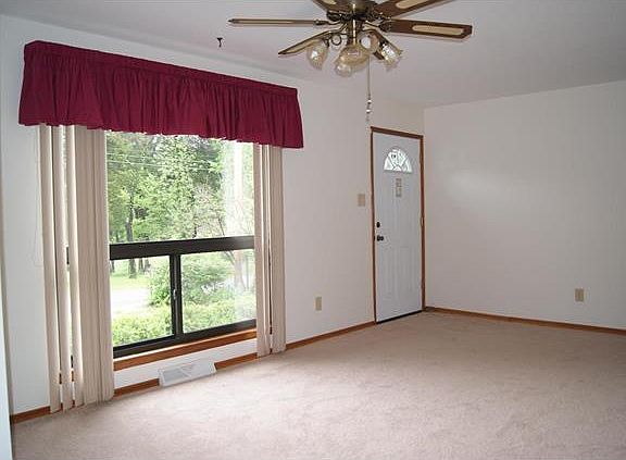 5th image of 2406 S Lakeshore Dr