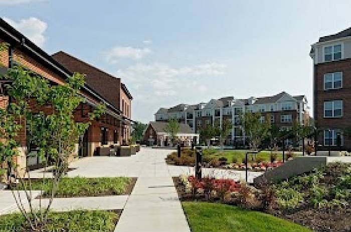 Cobblestone Square