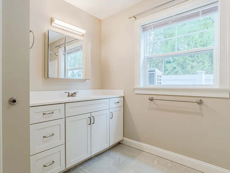 14 Country Club Rd #4 — Photo 15