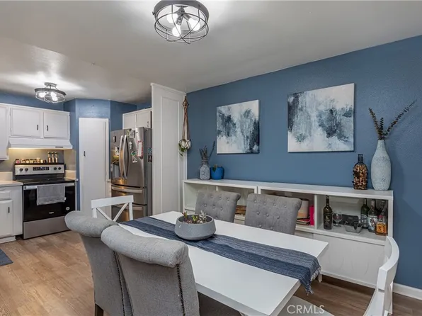 18547 Collins St APT B2, Tarzana, CA 91356