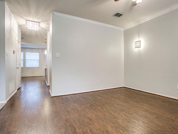 4th image of 1545 Rolling Brook Dr