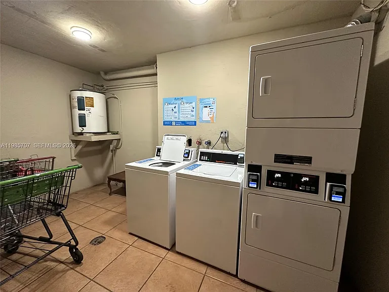 10900 SW 104th St #322 — Photo 31