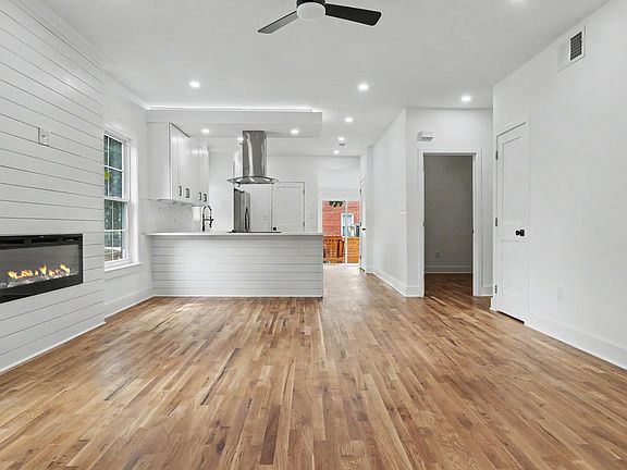 3rd image of 4719 Rittenhouse St