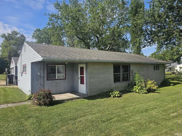 301 Barber St, Saratoga, IN 47382