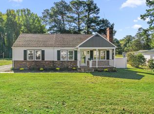 72 James Ln, Weems, VA 22576