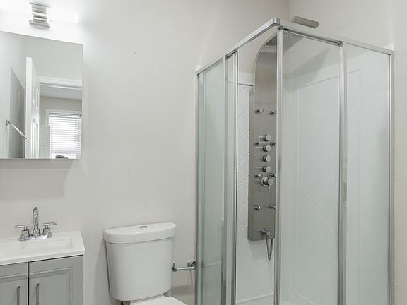 5th image of 653 E Wishart St #11