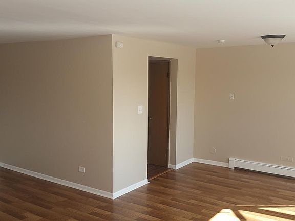4th image of 2200 Scoville Ave APT 301