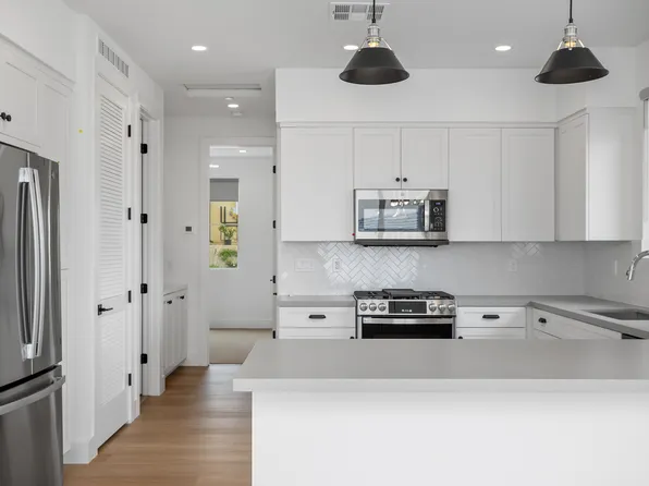 1216 Stonemark Pl, Vista, CA