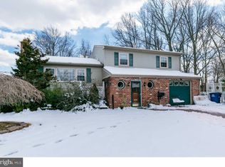 5 Glenside Ave, Burlington, NJ 08016