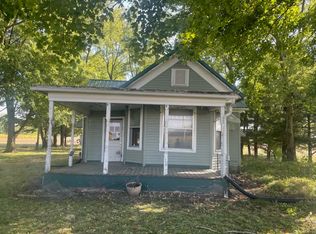 501 Hollingsworth Rd, Kansas, IL 61933